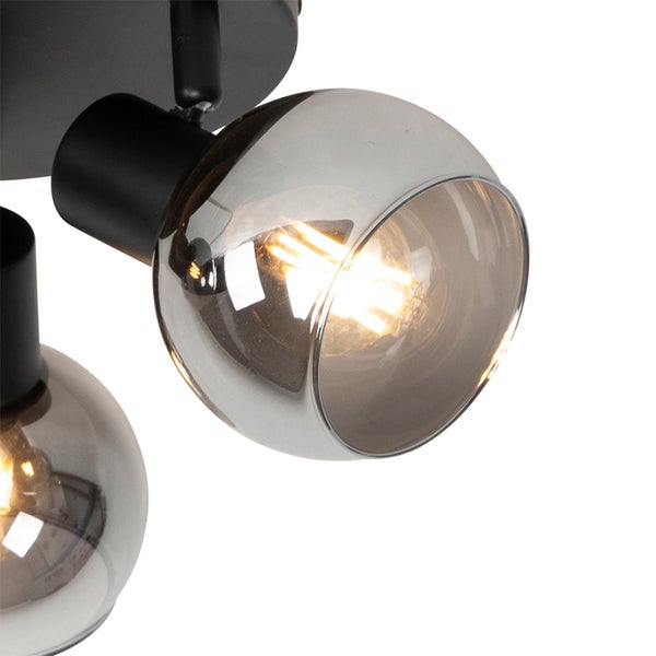 Deckenleuchte mit runden Lampenschirmen