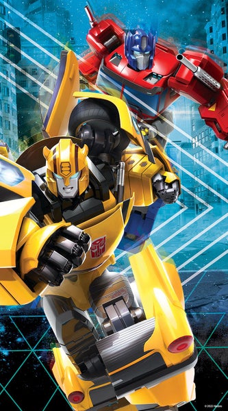 Illustration von Bumblebee und Optimus Prime von Transformers vor einem Stadthintergrund