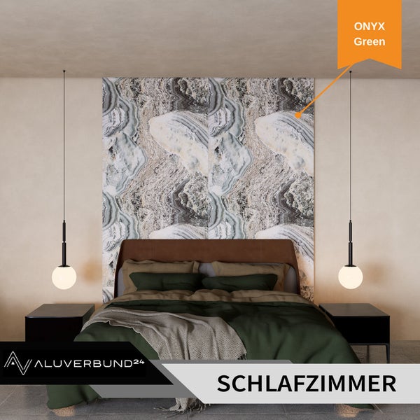 Schlafzimmer mit Bett, Nachttischen und Wandpaneelen in Onyx Grün Optik