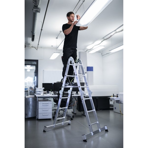 MUNK Vielzweckleiter mit Nivello® Traverse 4x4 Sprossen