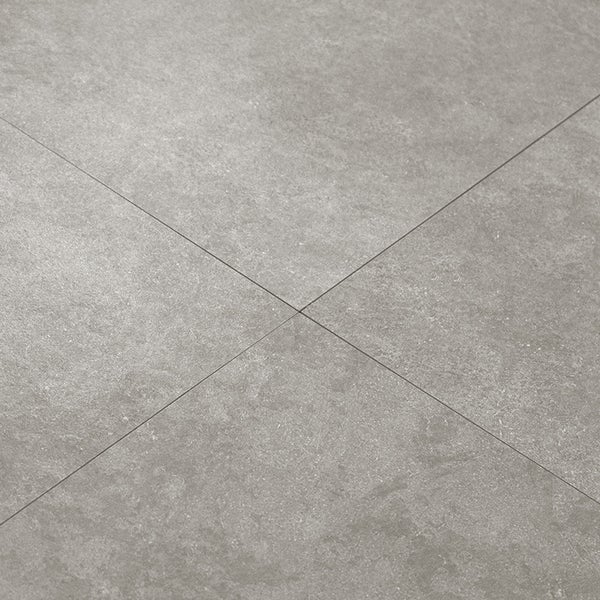 Quadratische Feinsteinzeugfliese mit dezenter Steinoptik für Wand und Boden