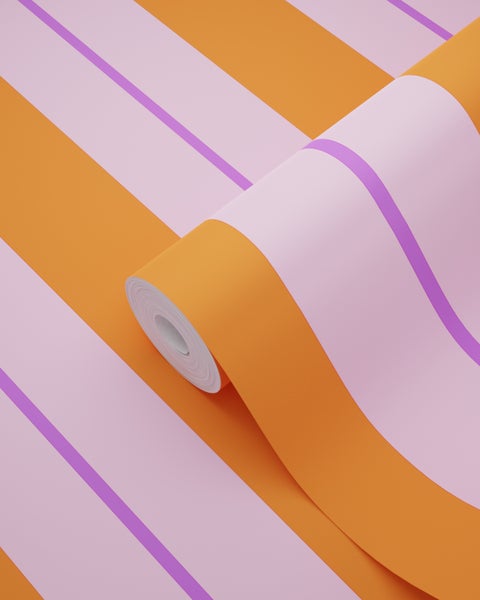 Tapetenrolle mit Streifenmuster