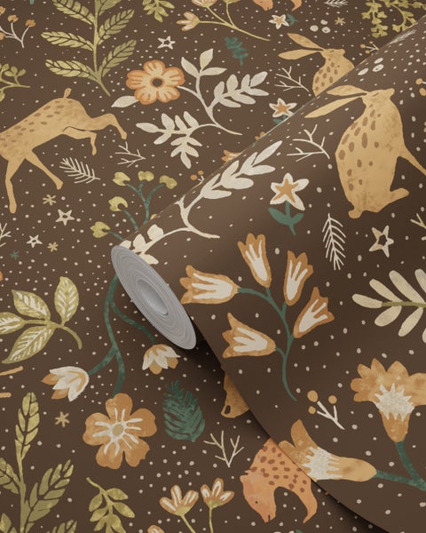 Tapetenrolle mit Hirsch-, Hasen- und Blumenmuster