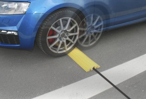 UvV Kabelbrücke Lkw Überfahrschutz 1,5m Schlauchbrücke für Kabel und Schläuche bis 45mm Durchmesser