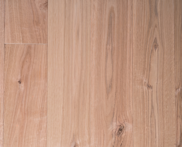 Parkett Eiche Landhausdiele mit natürlicher Holzmaserung und Ästen.