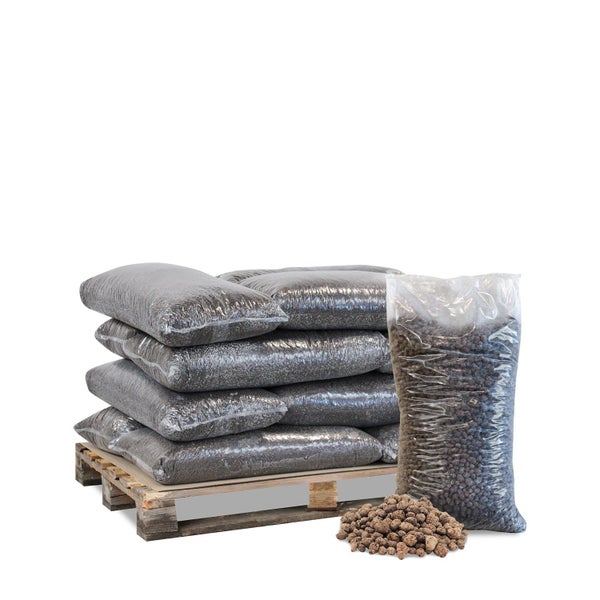 Palette mit mehreren Säcken Blähton sowie ein einzelner Sack und ein Häufchen Blähtonkugeln.