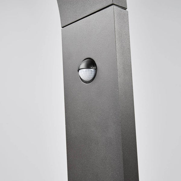 Lucande LED Außenleuchte Juvia mit Bewegungsmelder (spritzwassergeschützt (Modern) in Schwarz aus Aluminium (1 flammig, ) - Wegeleuchte Pollerleuchte Wegelampe Sockelleuchte