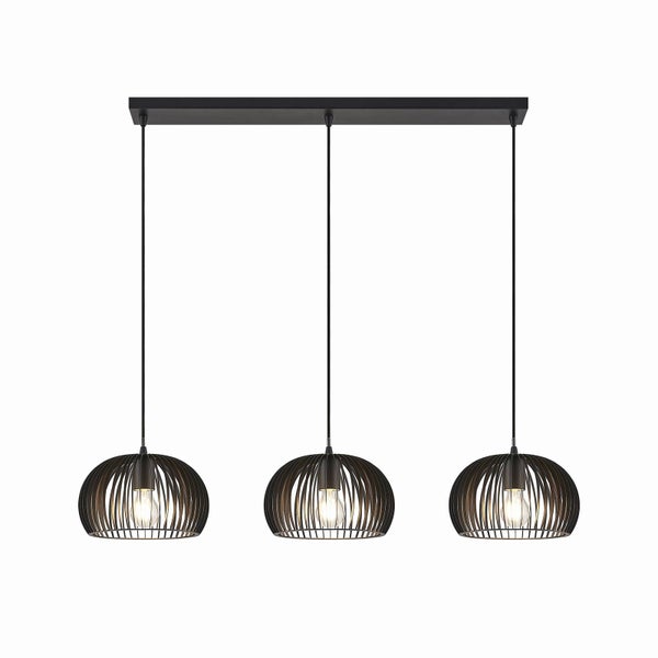 Pendelleuchte mit drei Leuchten und einem Lampenschirm aus Metall