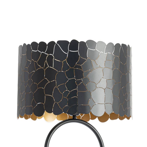 Dekorative Tischleuchte mit grauem Schirm und organischem Muster