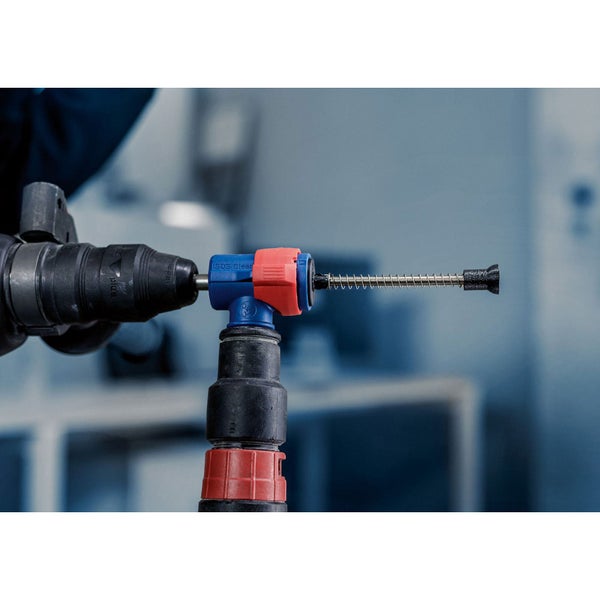 Bosch Bohrhammer beim Bohren in Beton