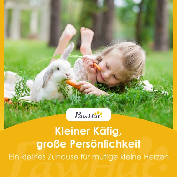 Großer Kleintierfreilauf aus Holz mit Drahtgeflecht auf einer Rasenfläche, inklusive drei Kaninchen und einem integrierten Schutzhaus.