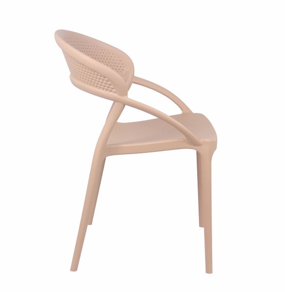 Moderner Gartenstuhl aus Kunststoff in Beige mit gemusterter Rückenlehne, Seitenansicht.