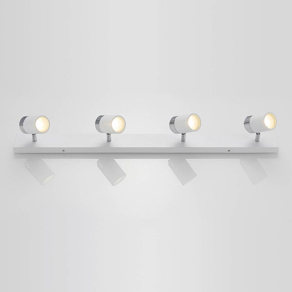 Deckenleuchte mit vier Strahlern