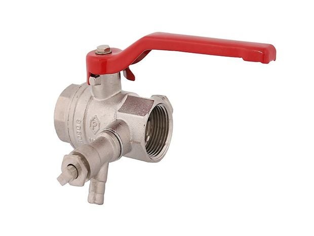Kugelhahn aus Metall mit rotem Hebelgriff und integrierter Entleerung.