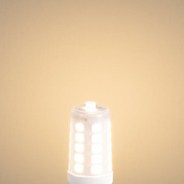 Eingeschaltetes LED-Leuchtmittel in Zylinderform mit sichtbaren Lichtpunkten.