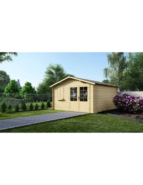 Gartenhaus aus Holz mit Satteldach, Doppeltür mit Sprossenfenstern und einem Seitenfenster mit Fensterladen auf einer Wiese im Garten.