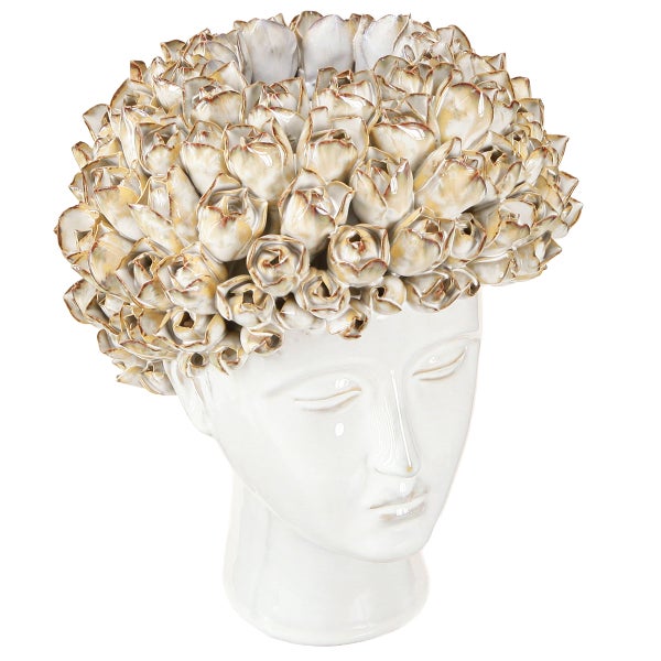 Dekokopf aus glasierter Keramik in Weiß mit einer Krone aus beigen Rosenknospen.