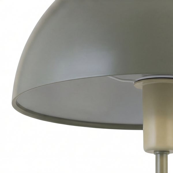 Detailaufnahme einer Tischleuchte mit Schirm