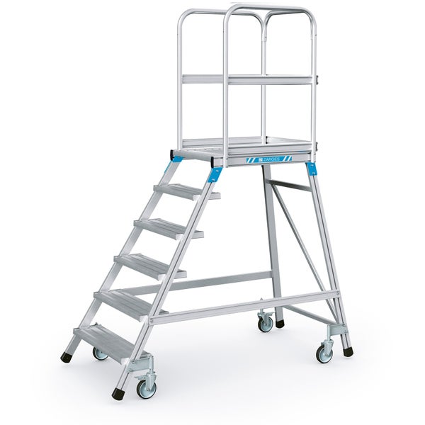 Rollgerüst mit fünf Stufen und Geländer