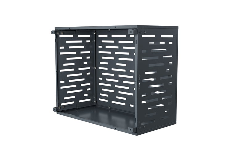 Dekorative Gerätehausverkleidung mit horizontalen Aussparungen