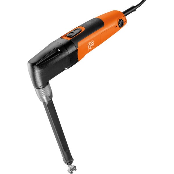 Handgeführter Fein Knabber mit Fein Logo schneidet ein Trapezblech aus Metall.