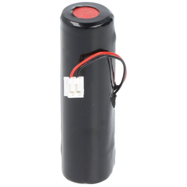 Zylindrischer Akku-Pack mit schwarzer Ummantelung, Anschlusskabeln und weißem Stecker.