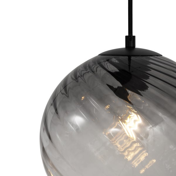 Hängelampe mit Glasschirm