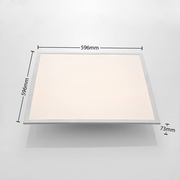 Quadratisches LED-Panel mit Abmessungen 596 Millimeter mal 596 Millimeter und einer Höhe von 73 Millimeter.