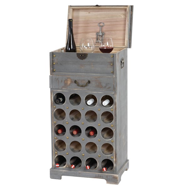 Weinregal aus Holz mit Flaschen, Gläsern und Korkenzieher