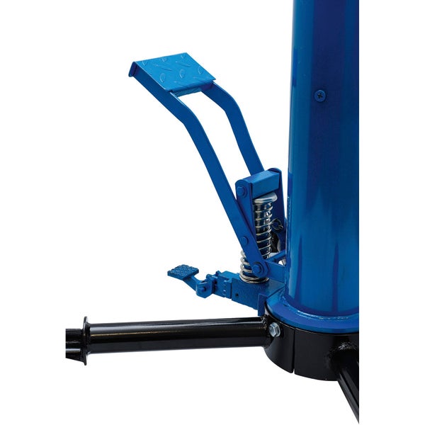 Fußpumpe eines blauen hydraulischen Getriebehebers mit Pedal und Federung.