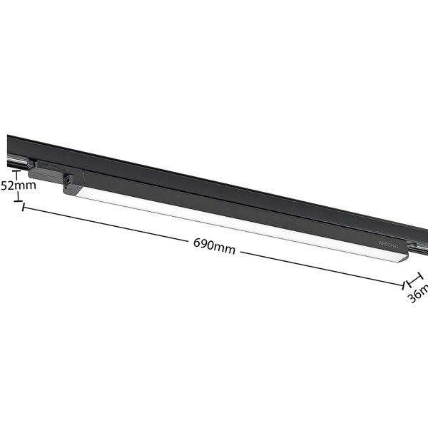 Arcchio linearer LED-Schienenstrahler, 690 Millimeter lang, 52 Millimeter hoch, 36 Millimeter breit.