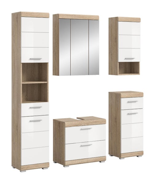 Fünfteiliges Badezimmermöbel-Set in Eichenoptik mit weißen Fronten: Hochschrank, Spiegelschrank, Waschbeckenunterschrank und zwei Beistellschränke.