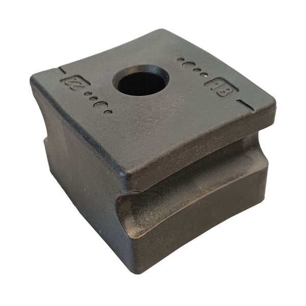 Nahaufnahme eines Schraubendreheraufsatzes mit Lasersymbol