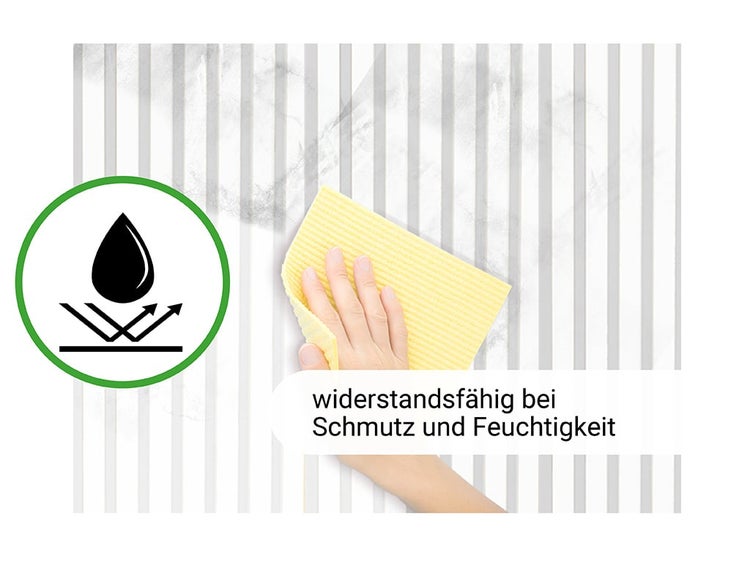 Eine Hand reinigt eine gestreifte Oberfläche mit einem Tuch. Das Symbol weist auf die Widerstandsfähigkeit gegen Schmutz und Feuchtigkeit hin.