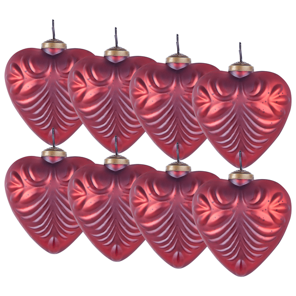 Acht herzförmige Christbaumkugeln