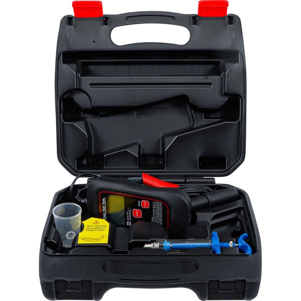 Bremsflüssigkeitstester im Werkzeugkoffer
