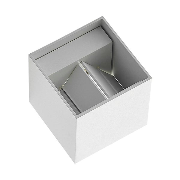 Wandleuchte in Würfelform