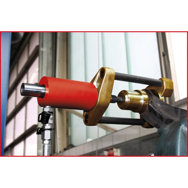 Hydraulikzylinder auf einer Werkbank