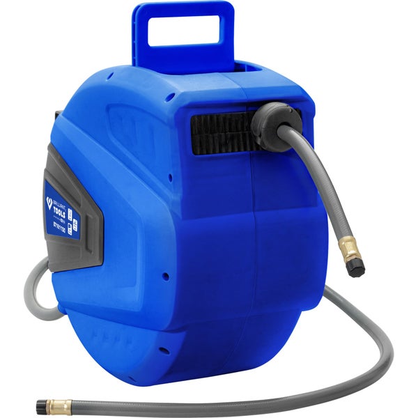 Blaue Schlauchtrommel mit grauem Schlauch