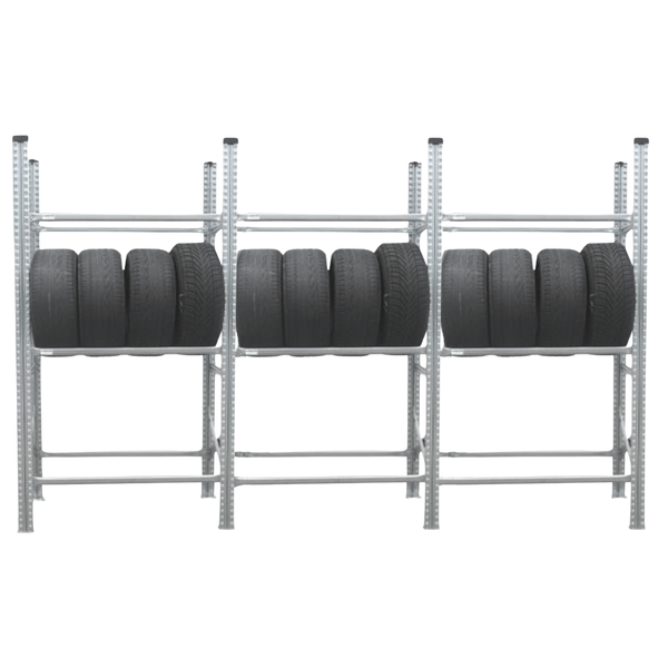 Drei Reifenregale aus Metall mit Autoreifen