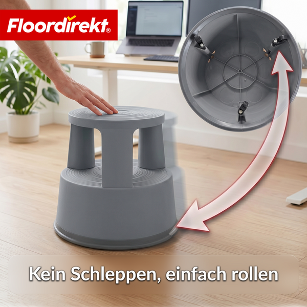 Floordirekt Logo. Grauer Kunststoff-Rollhocker in einem hellen, organisierten Raum auf Holzboden mit Detailansicht der Rollen an der Unterseite.