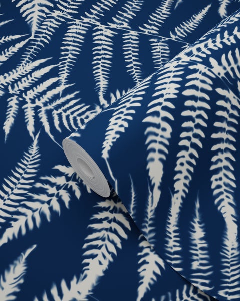 Tapetenrolle mit Farnmuster