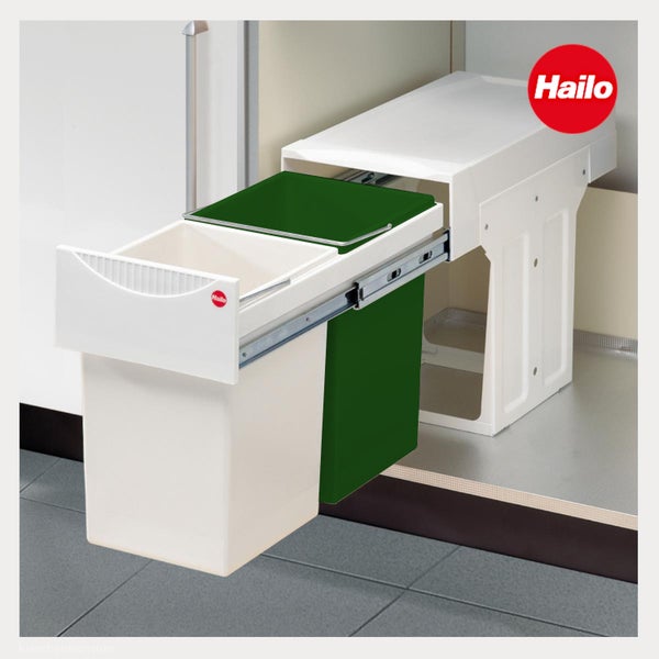 Hailo Einbau-Abfallsammler für Küchenunterschränke mit Auszugssystem, zwei Mülleimern zur Mülltrennung und Hailo Logo.