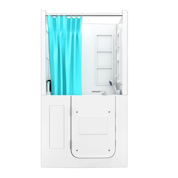 Begehbare Badewanne mit verchromten Armaturen, Haltegriff und rutschfestem Boden.