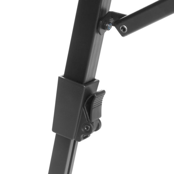 Verstellbares Metallbein mit einem Klemmverschluss zur Höhenanpassung.