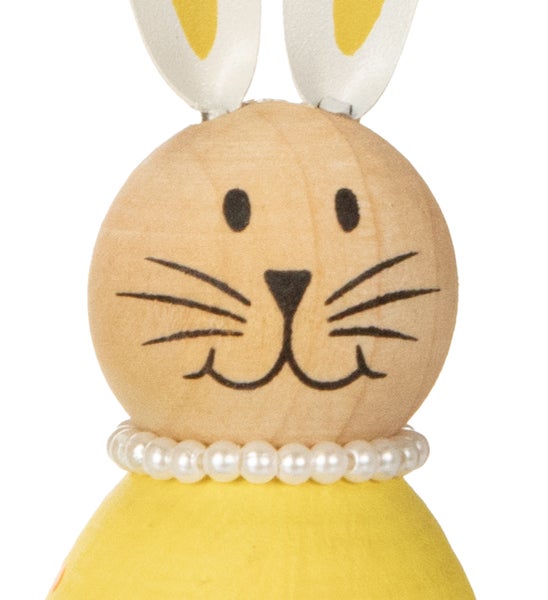 Dekorativer Osterhase aus Holz mit Perlenhalsband