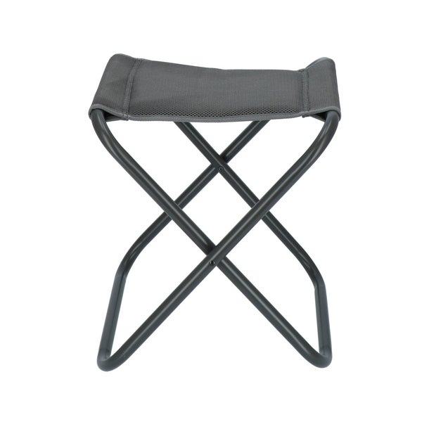 Dekorative Fadengardine vor einer Backsteinwand