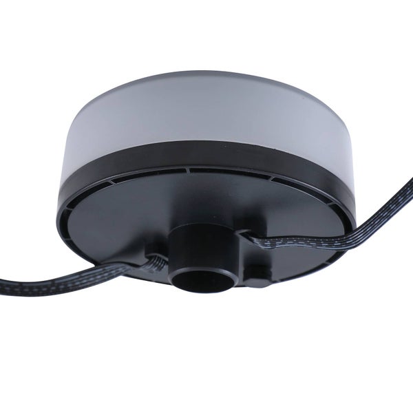 Runde Außenleuchte mit schwarzem Gehäuse und mattierter Abdeckung, Unteransicht mit Verkabelung.