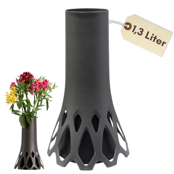 Dekorative anthrazitfarbene Vase mit einem Fassungsvermögen von 1,3 Litern und einem Blumenarrangement.