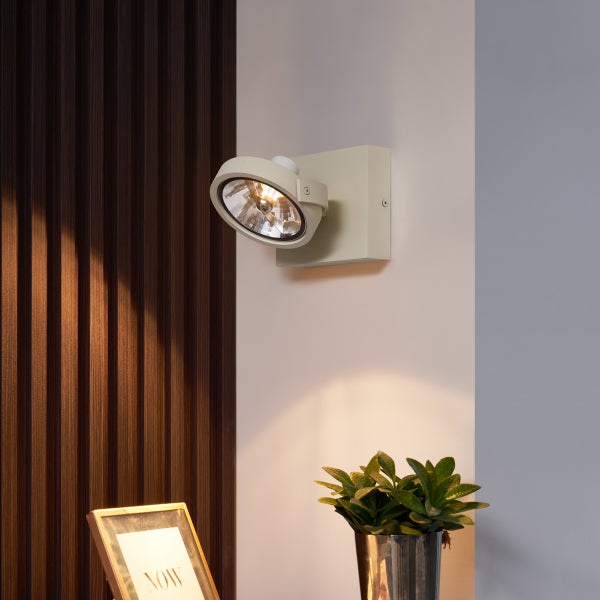 Wandleuchte mit Leuchtmittel in einem Innenraum